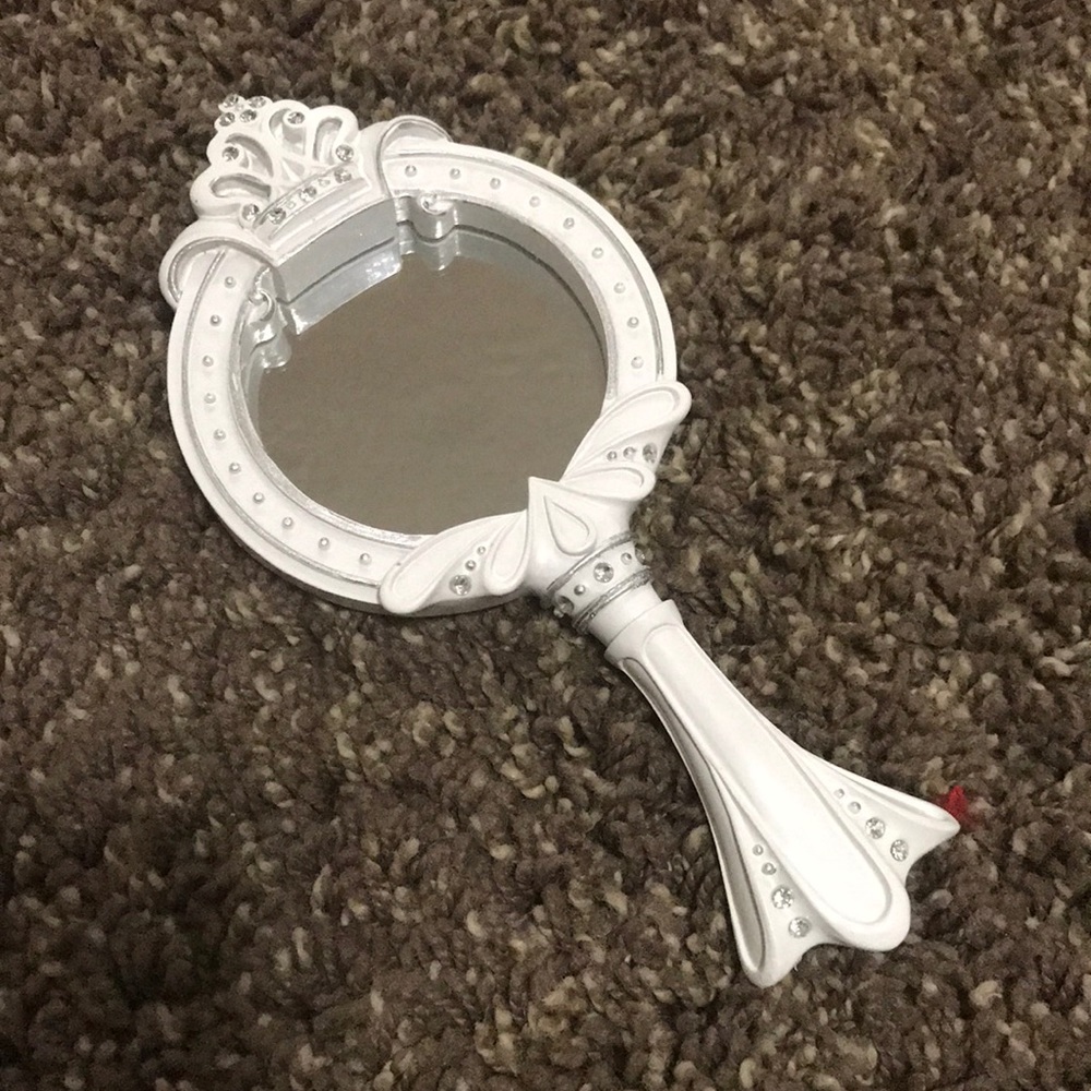 White vintage princess mirror